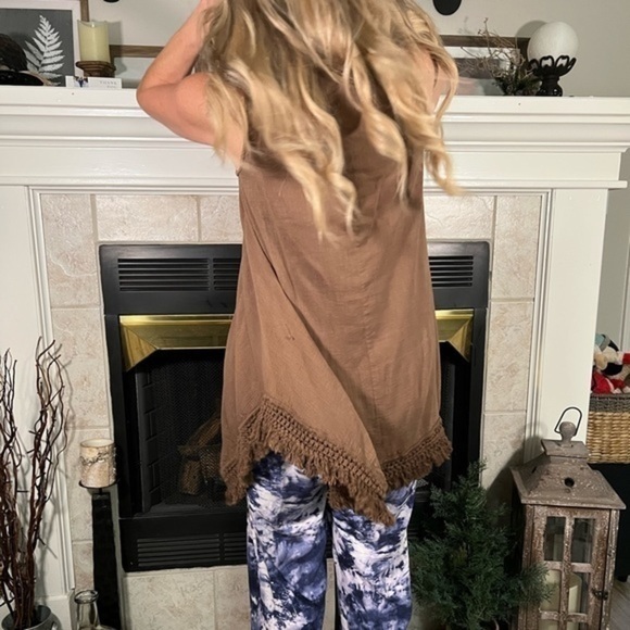 Umgee Gauze Diamond Shape Tunic in Cocoa - Picture 4 of 16